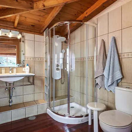 Ferienhaus Charming House In With Shared Pool