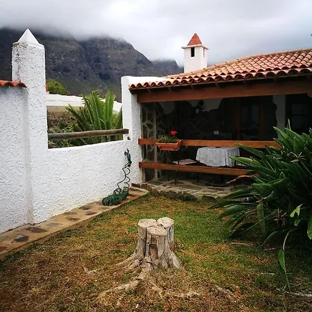 Charming House In With Shared Pool Сasa de vacaciones Buenavista Del Norte