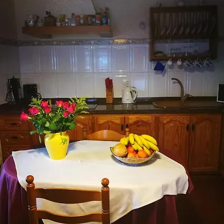 Charming House In With Shared Pool *