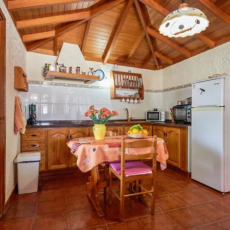 Charming House In With Shared Pool * Buenavista Del Norte