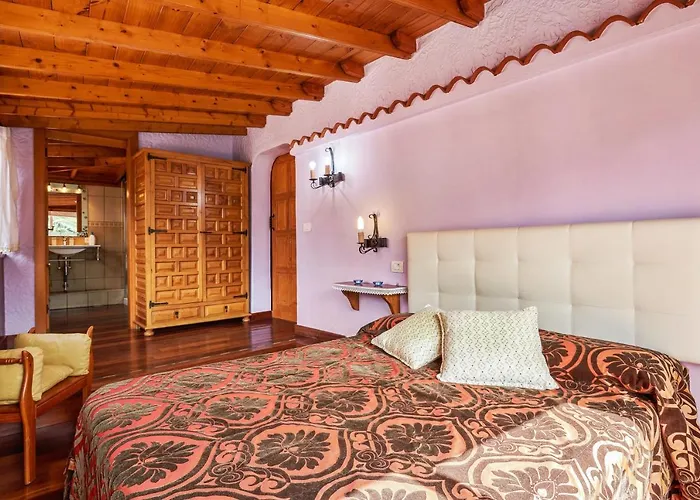 Charming House In With Shared Pool Nyaraló