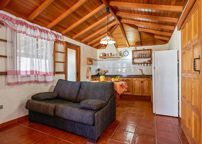 Charming House In With Shared Pool Tatil Evi *